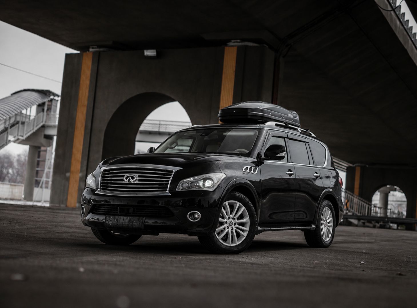 INFINITY QX56